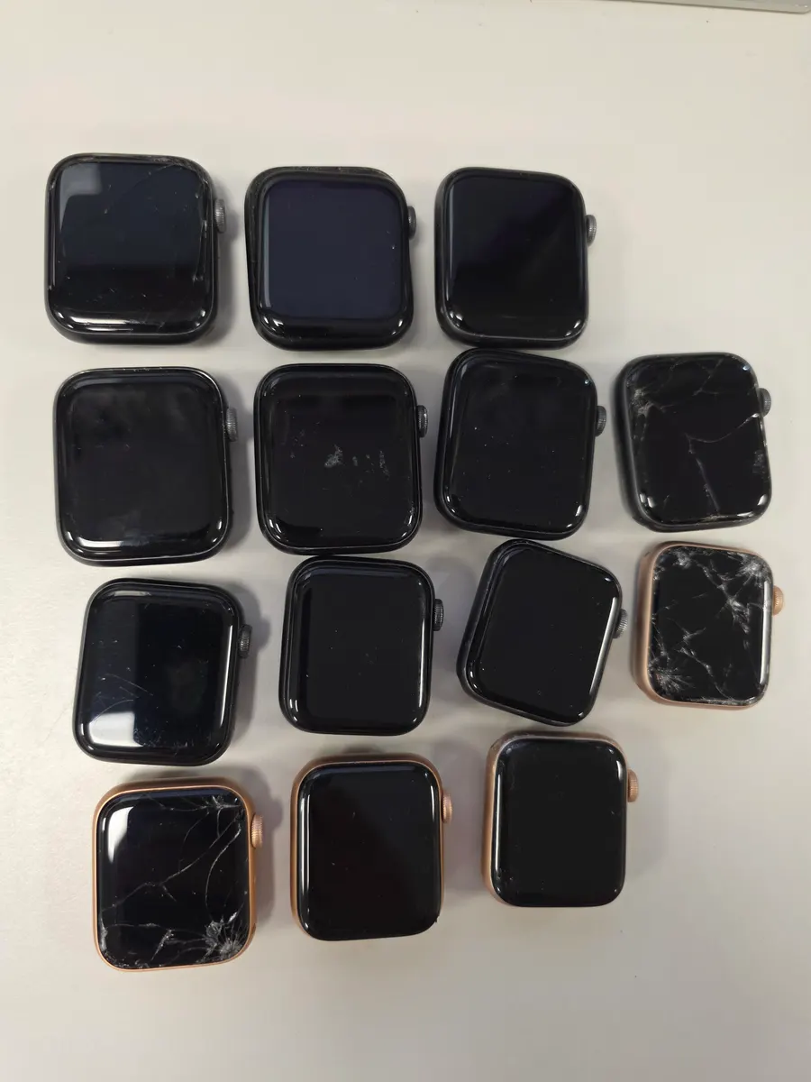 Lot Apple Watch 14 Ceasuri